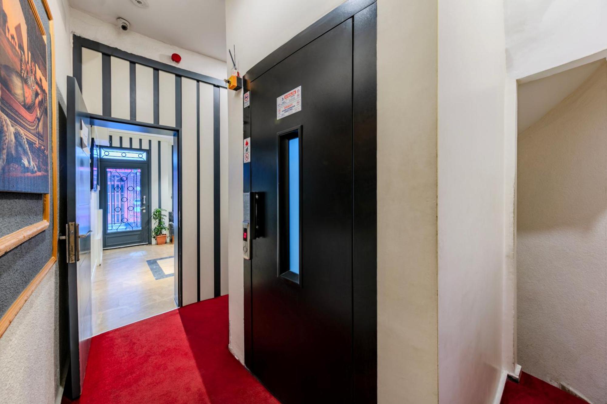La Pazza Suites Istanbulská provincie Exteriér fotografie