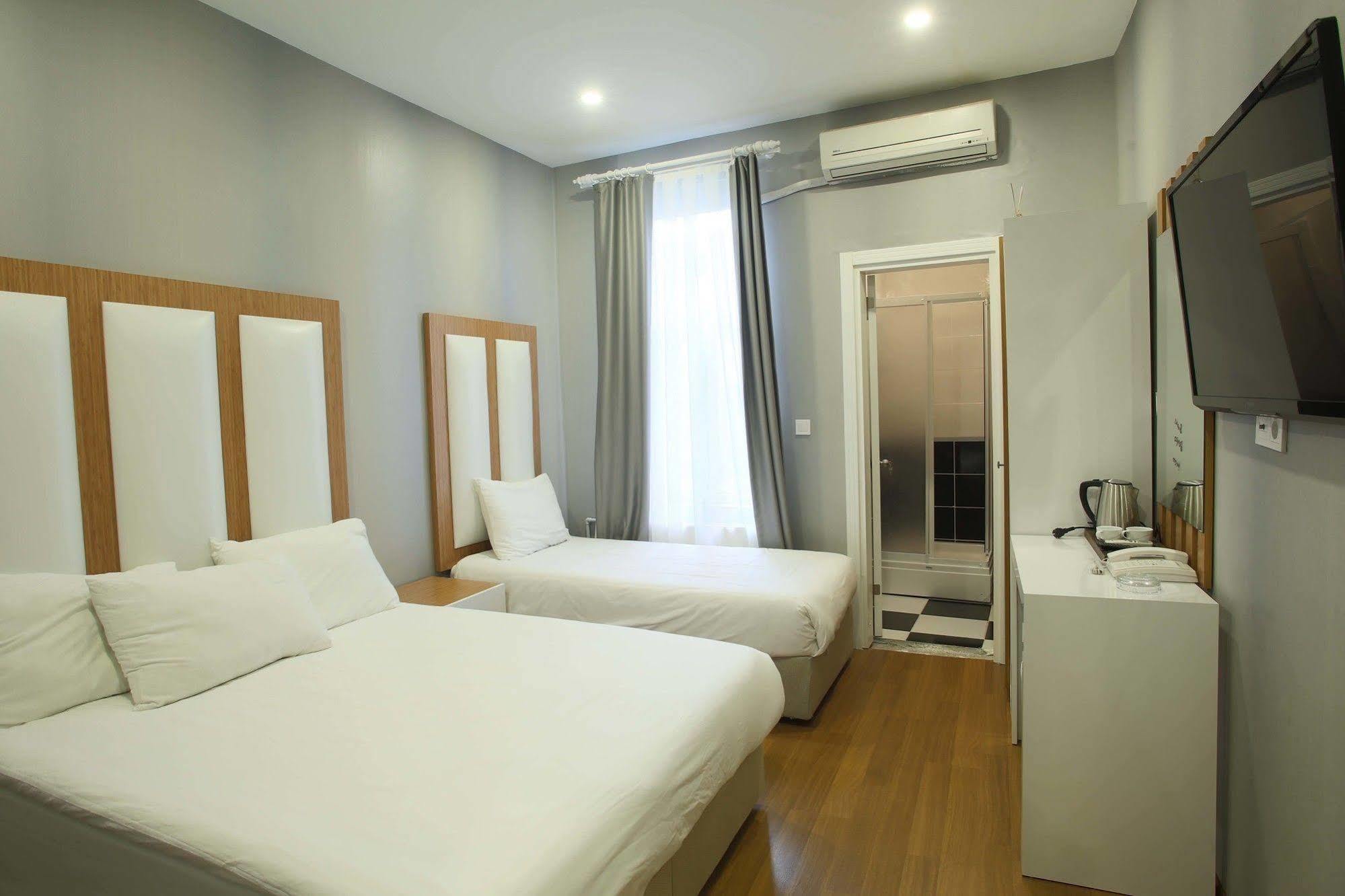 La Pazza Suites Istanbulská provincie Exteriér fotografie