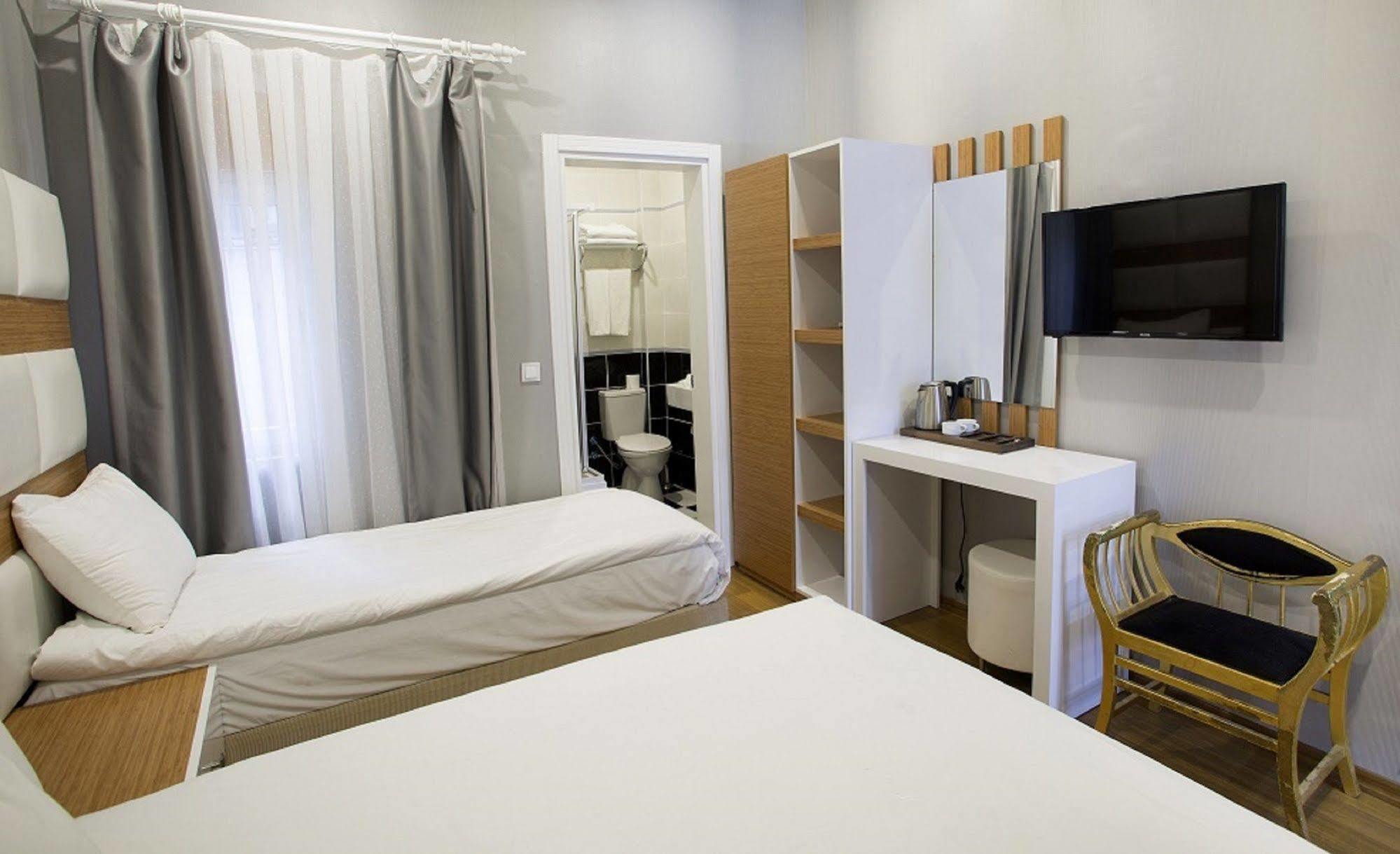 La Pazza Suites Istanbulská provincie Exteriér fotografie