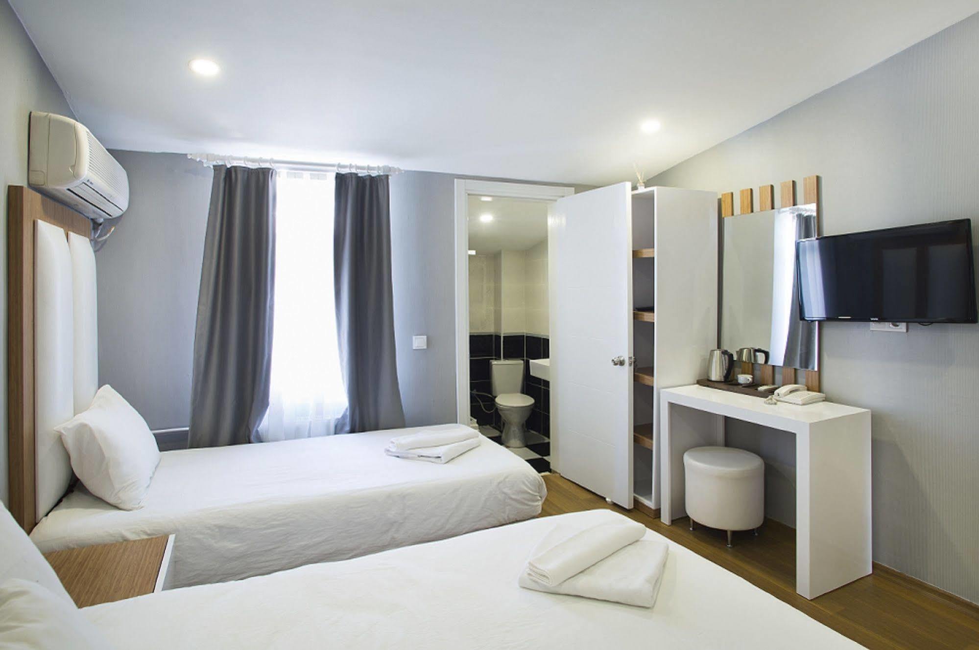 La Pazza Suites Istanbulská provincie Exteriér fotografie
