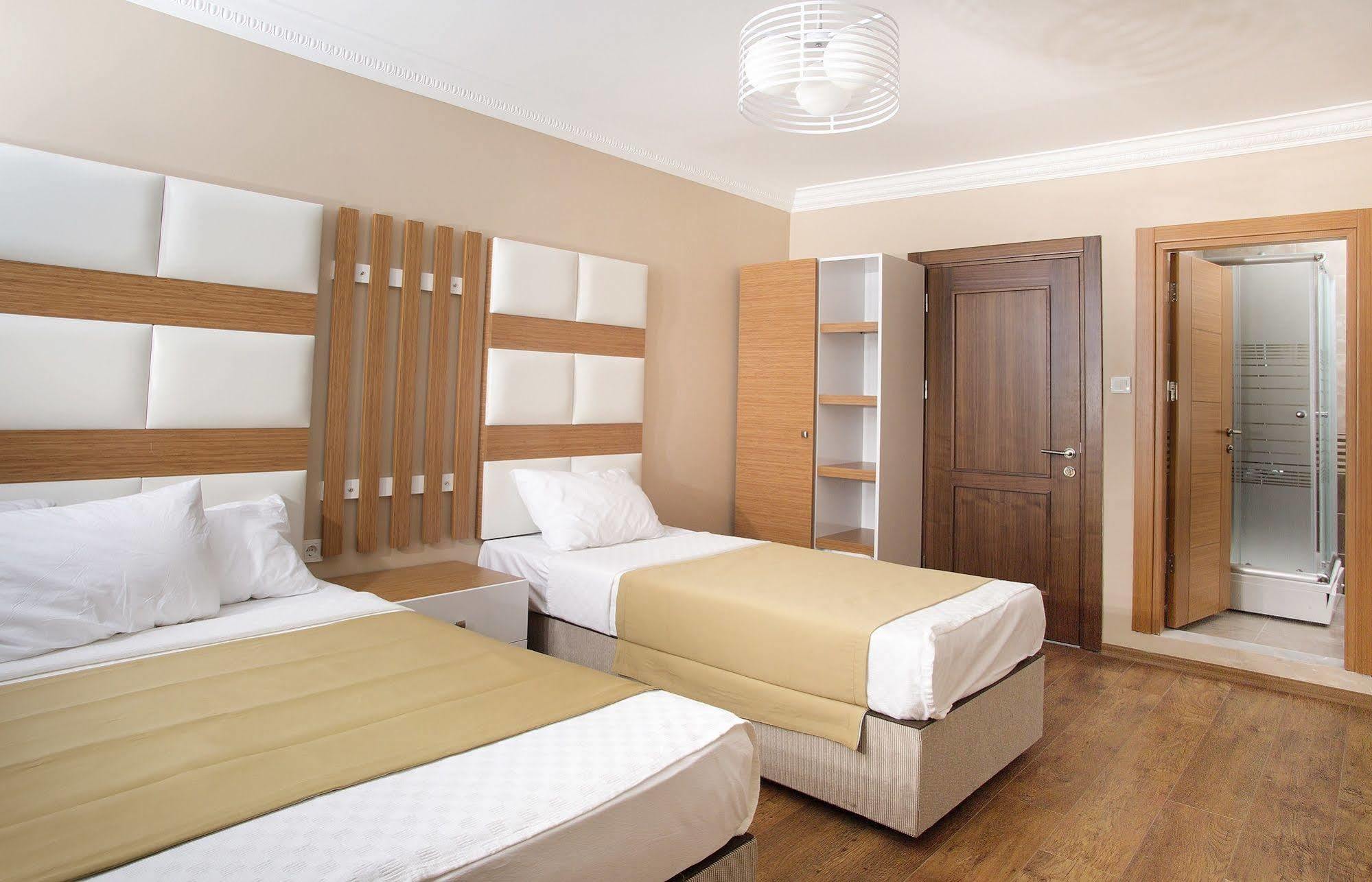 La Pazza Suites Istanbulská provincie Exteriér fotografie