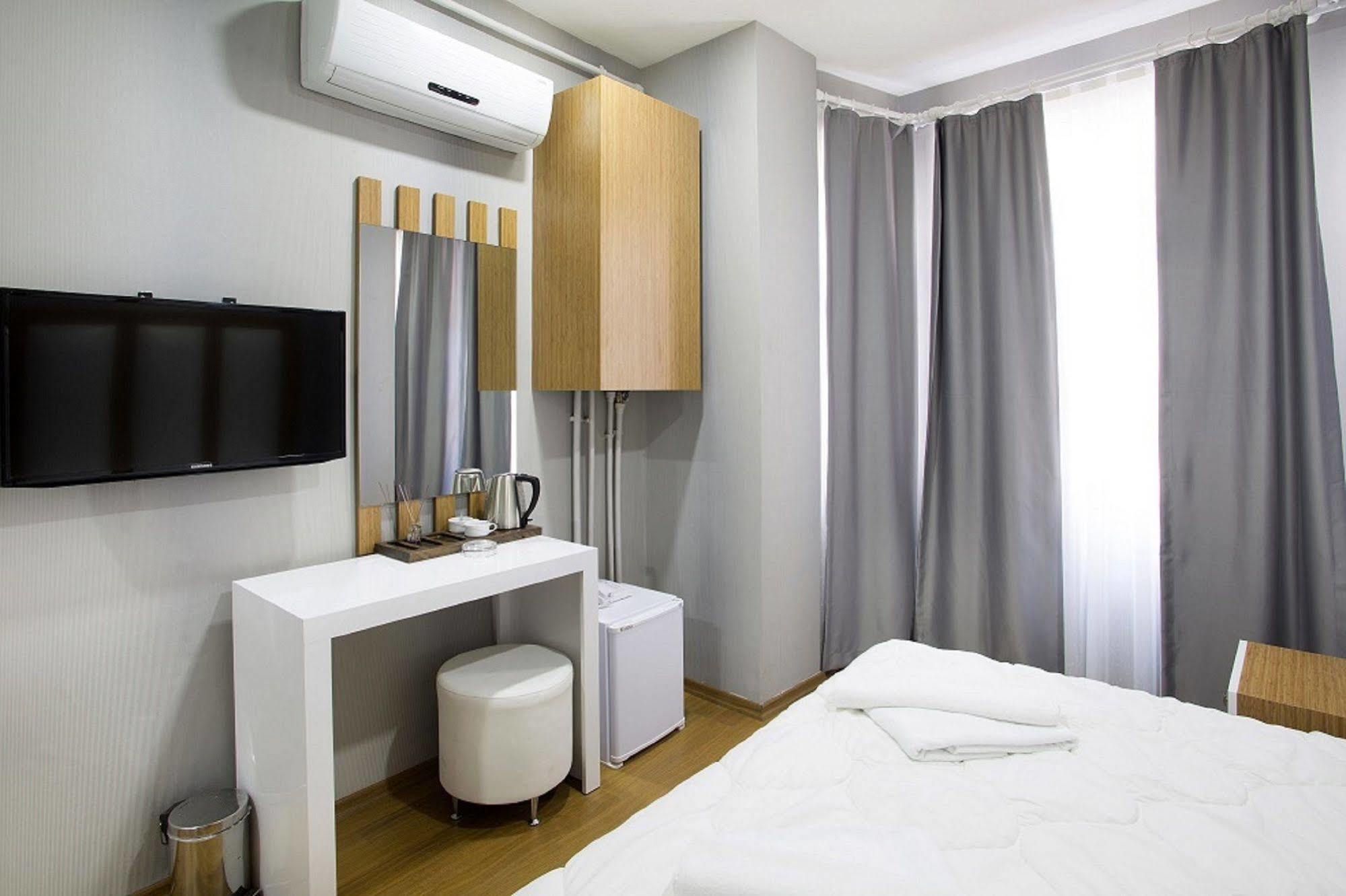 La Pazza Suites Istanbulská provincie Exteriér fotografie