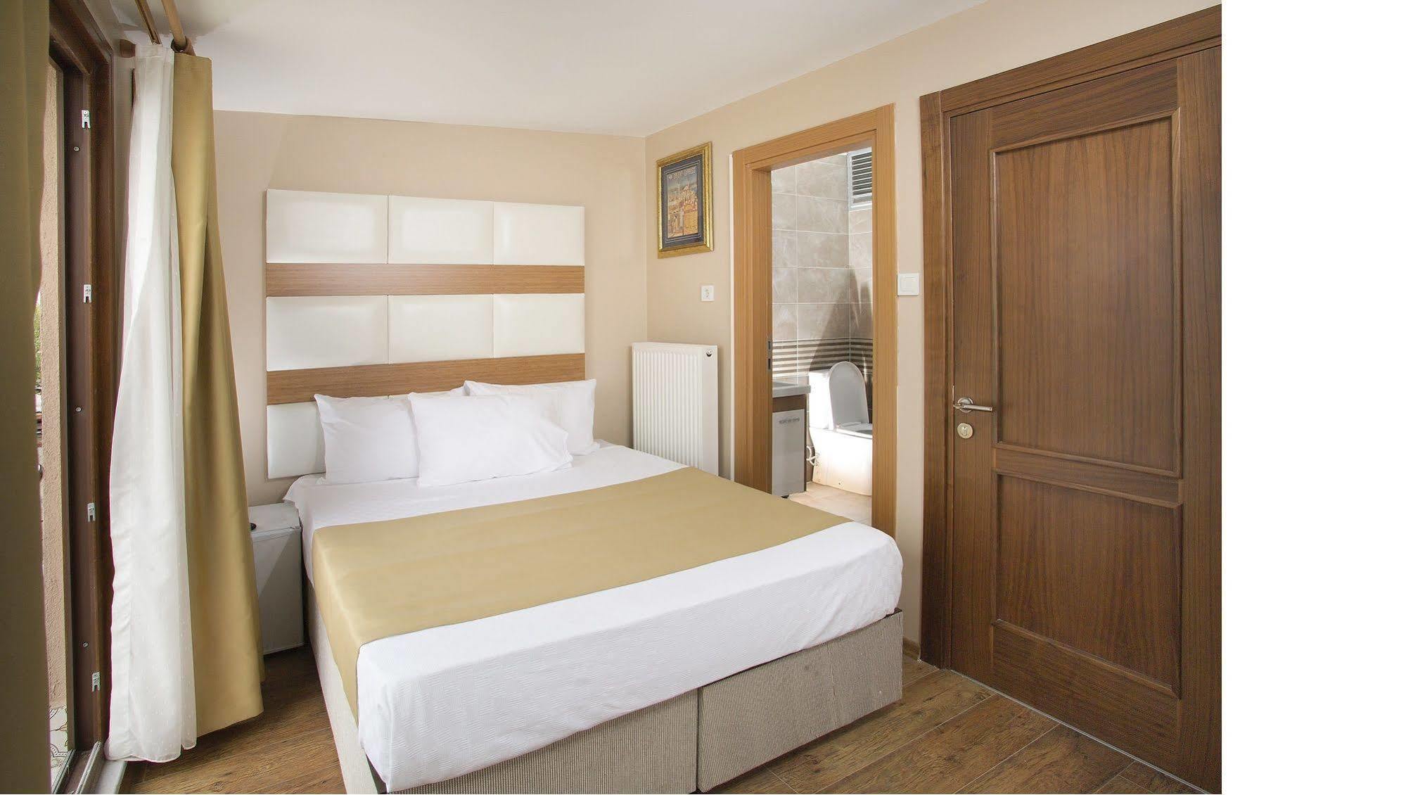La Pazza Suites Istanbulská provincie Exteriér fotografie